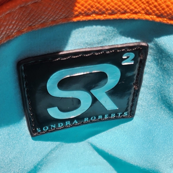 Sondra ROBERTS SR2 Nylon & FAUX Leather Silver Lock CROSSBODY EUC - Picture 3 of 14